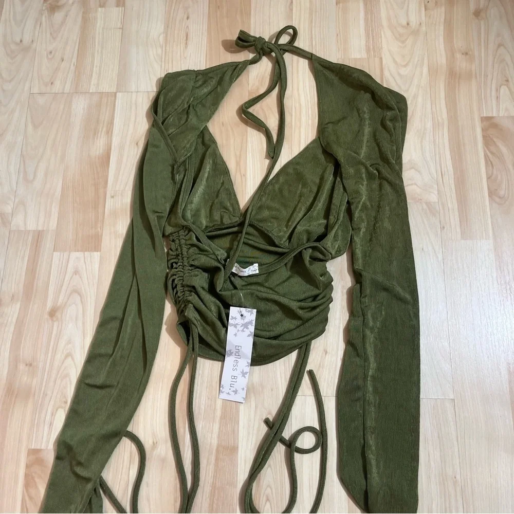 Endless Blu New With Tags Green Ruched Vneck Cropped Long Sleeve Blouse Size Sm